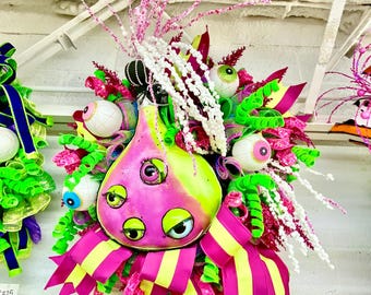 Halloween Wreath With Whimsical Exploding Potion Bottle