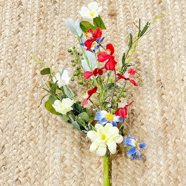 Red White & Blue Patriotic Floral Spray ~ Dahlias and Daisies ~ 28 inches