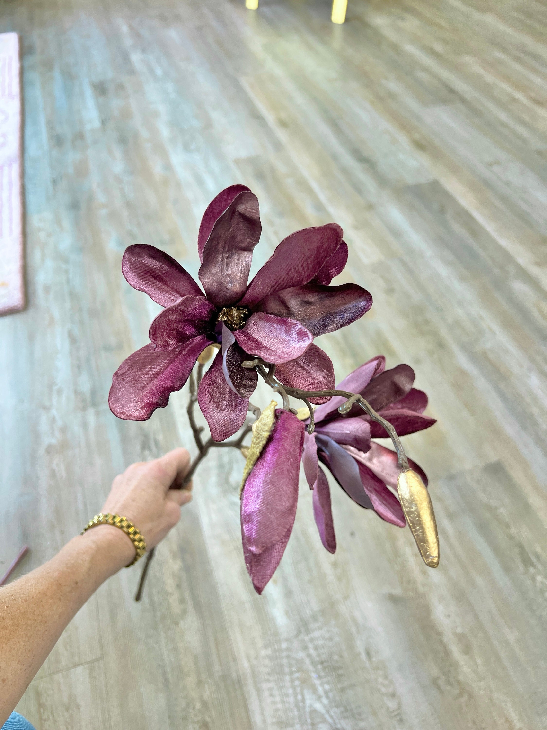 10 Velvet & Glitter Magnolia Spray: Dark Purple [85318DKPU