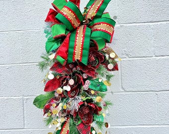 Christmas Frills Swag