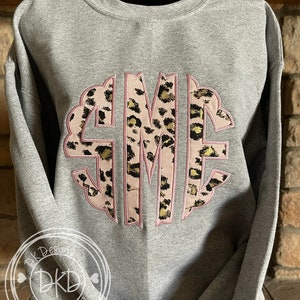 Women&#39;s Applique Sweatshirt, Women&#39;s Personalized Shirt, Womens Embroidered Sweatshirt, Leopard Applique, Embroidery, Embroidered T-shirt