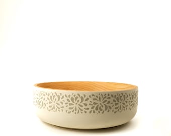cuenco de madera pintado a mano