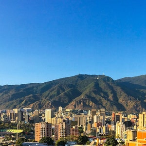 Caracas y Ávila de Bello Monte (panorámica)