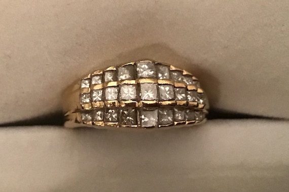 Vintage Tiered Diamond ring! 14k