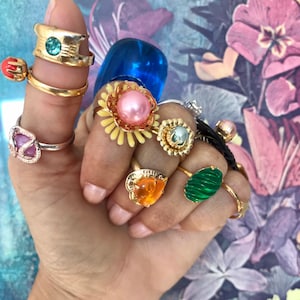 7pcs Vintage gumball prize rings. Jeweled toy rings from the 1960s. So adorable and fun! Vintage toy, Mid-century jewelry, Retro rings.