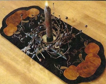 Pumpkin Trio Table Mat Folk Art Penny Pattern by Primitive Gatherings