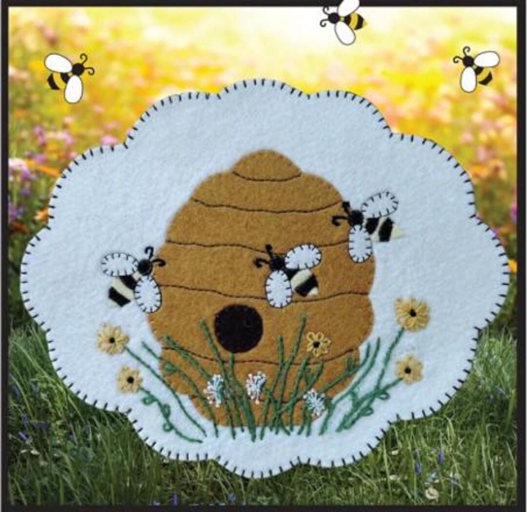 Bee Mat Applique Wool Felt Pattern by Rachel's of Greenfield - Etsy