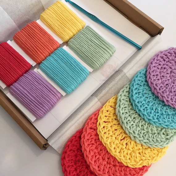 10/14/28 Crochet Small Knitting Machine Handmade Personality