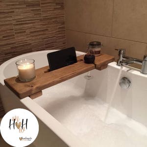 Estantería de baño de madera hecha a mano y a medida