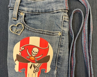 Tampa Bay Bucs - Bolso de hombro/bandolera de mezclilla reciclado hecho de jeans reciclados