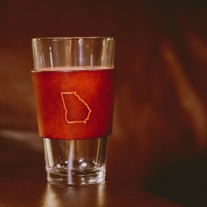 Leather Pint Glass - Custom State, Leather Wrap, Barware, Personalized, Handmade, Beer, Koozie, Groomsman, Wedding, Man Gift, Wholesale