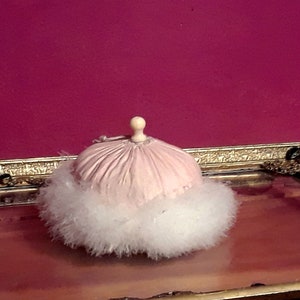 Antique Victorian Powder Puff Swansdown Feather 3&quot; Pink Silk Cygne Houppe Bone Handle French Houppette Duvet Cygne