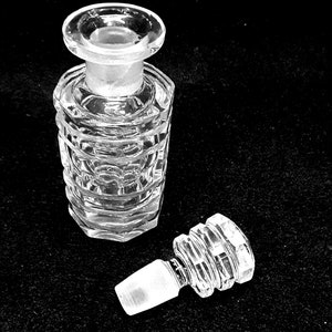 Antique Victorian Bohemian Cut Crystal Perfume Bottle Cologne Flacon Biedermeier Octagonal Faceted Panels image 5