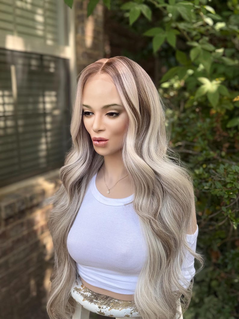 IJsblonde rokerige balayage-pruik met kant, lang haar, gezichtskaderlagen, mengsel van echt haar, 24-26 inch afbeelding 4