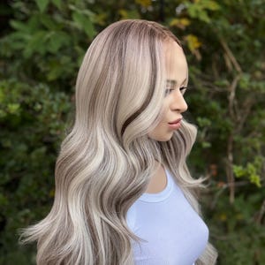 IJsblonde rokerige balayage-pruik met kant, lang haar, gezichtskaderlagen, mengsel van echt haar, 24-26 inch afbeelding 8