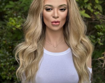 CASSIE-pruik van echt haar met kant | Boterachtige blonde balayage-ombre | Handgeknoopte kanten top | 18"-22" lengte | Natuurlijke dichtheid
