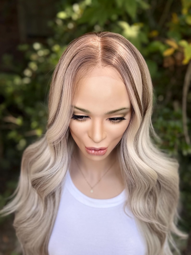 IJsblonde rokerige balayage-pruik met kant, lang haar, gezichtskaderlagen, mengsel van echt haar, 24-26 inch afbeelding 2