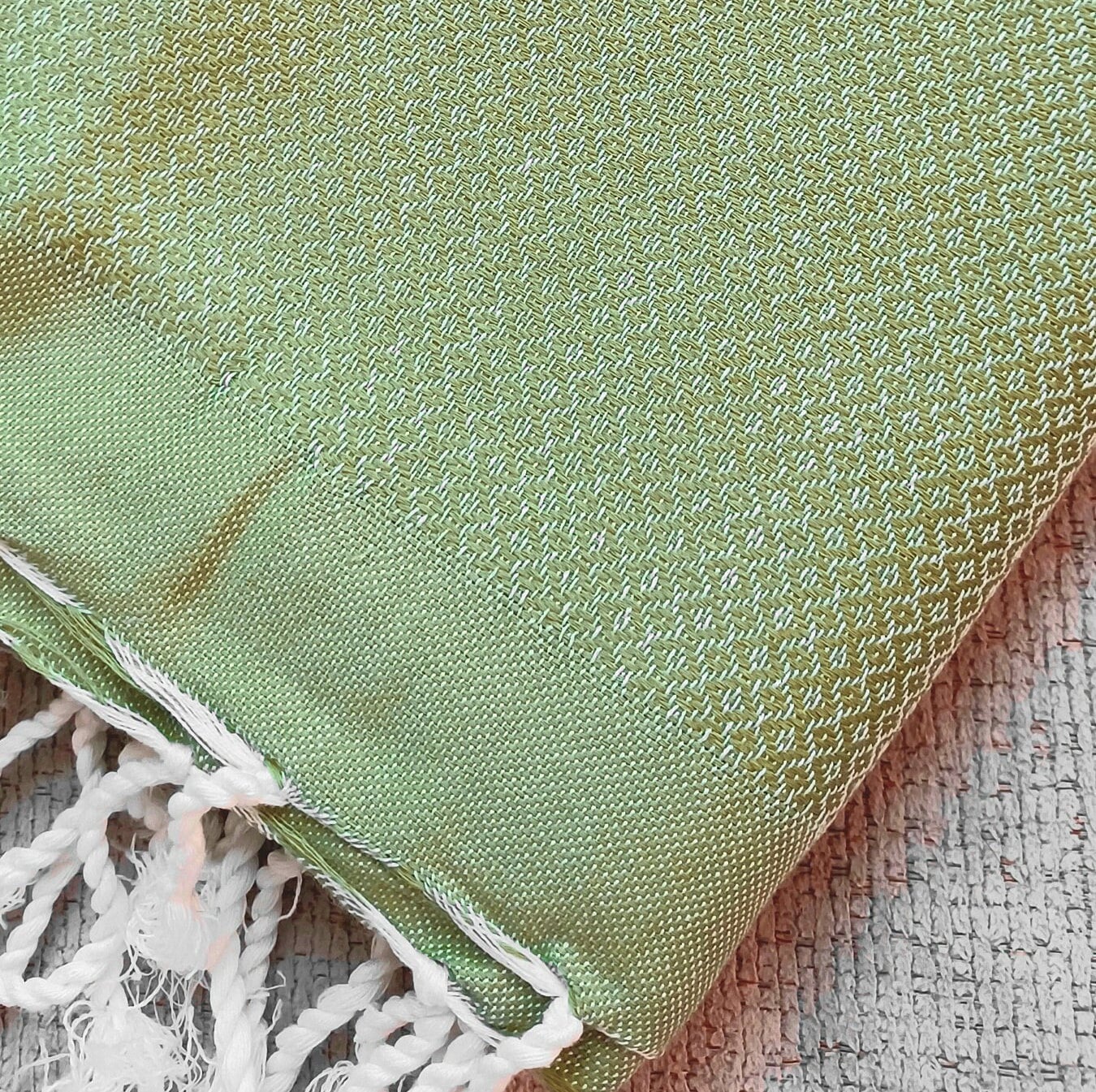 Sofratextile Kiwi Green Mosaic Wrap