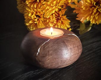 Wood tealight candle holder with accent line.