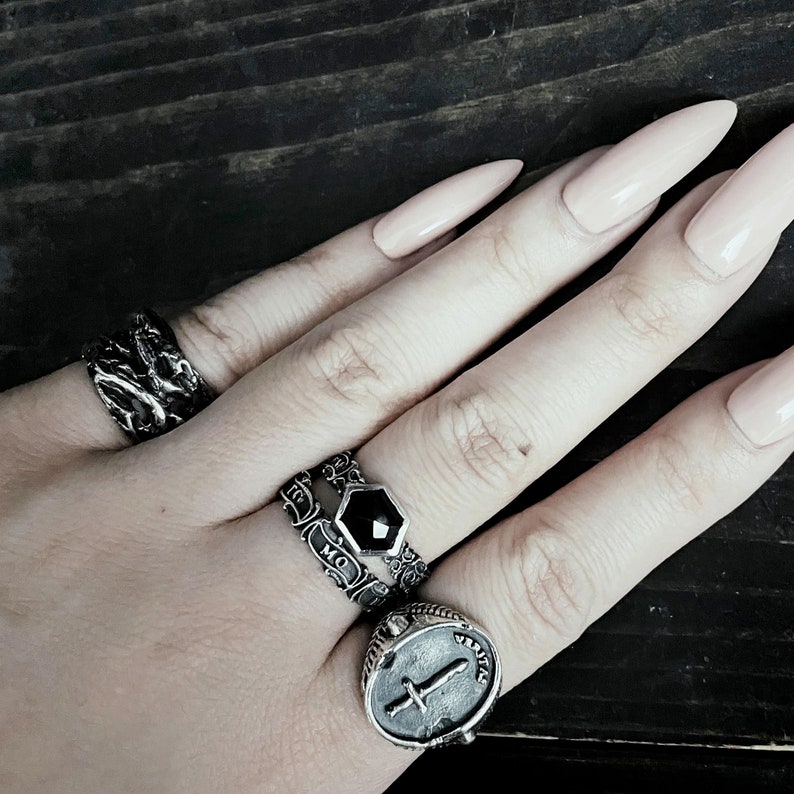 Mourning Band Mourning Ring Memorial Ring Georgian Mourning Ring Victorian Rococo Remembrance Jewelry Remains Jewelry Memento Mori