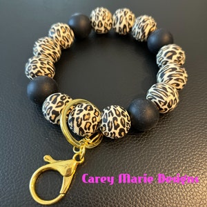 Leopard wrist keychain, silicone beads, wrist keychain, leopard, keychain