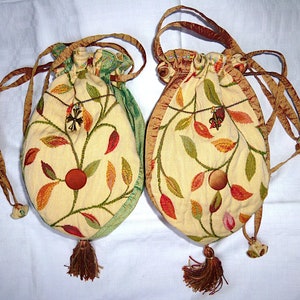 Tapestry & silk drawstring bag, made to order. Historical mediaeval reenactment purse, aumônnière, pochette, gift pouch, reticule, wristlet.