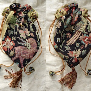 Tapisserie Tudor Animals et sacs à cordon en soie, fabriqués sur commande. Sac à main médiéval historique, aumônnière, pochette, pochette, bracelet réticule.