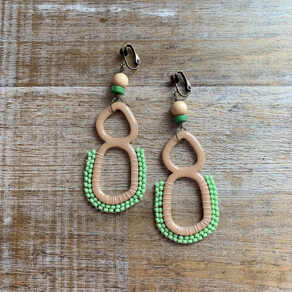 Boho Hippie Native American Clip On Earrings Style Seed Bead Earthy Art Deco Clay Green Beige Dangle Eclectic Earrings Ear Hangers Gauges