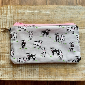 Cartera de vaca, regalo de granja de vacas, monedero de regalo, regalo de vaca, regalo de granja, bolsa con cremallera de regalo de vaca, bolsa de regalo de granja, adorable bolsa de vaca