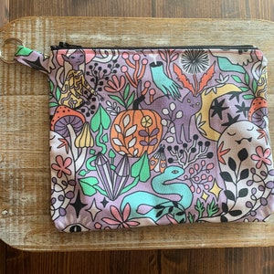 Bolsa de maquillaje de Halloween, bolsa de bruja, bolsa de cosméticos, bolsa de maquillaje de calabaza, bolsa de tela, bolsa con cremallera, bolsa de maquillaje de fantasma de bebida de calabaza, regalo de otoño