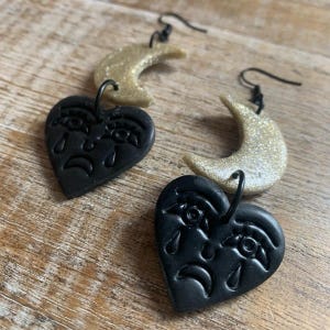 Crying Heart Earrings Polymer Clay Heart Black Gothic Traditional Tattoo Earrings Moon Tunnel Gauge Statement Earrings 90s Crying Clip On