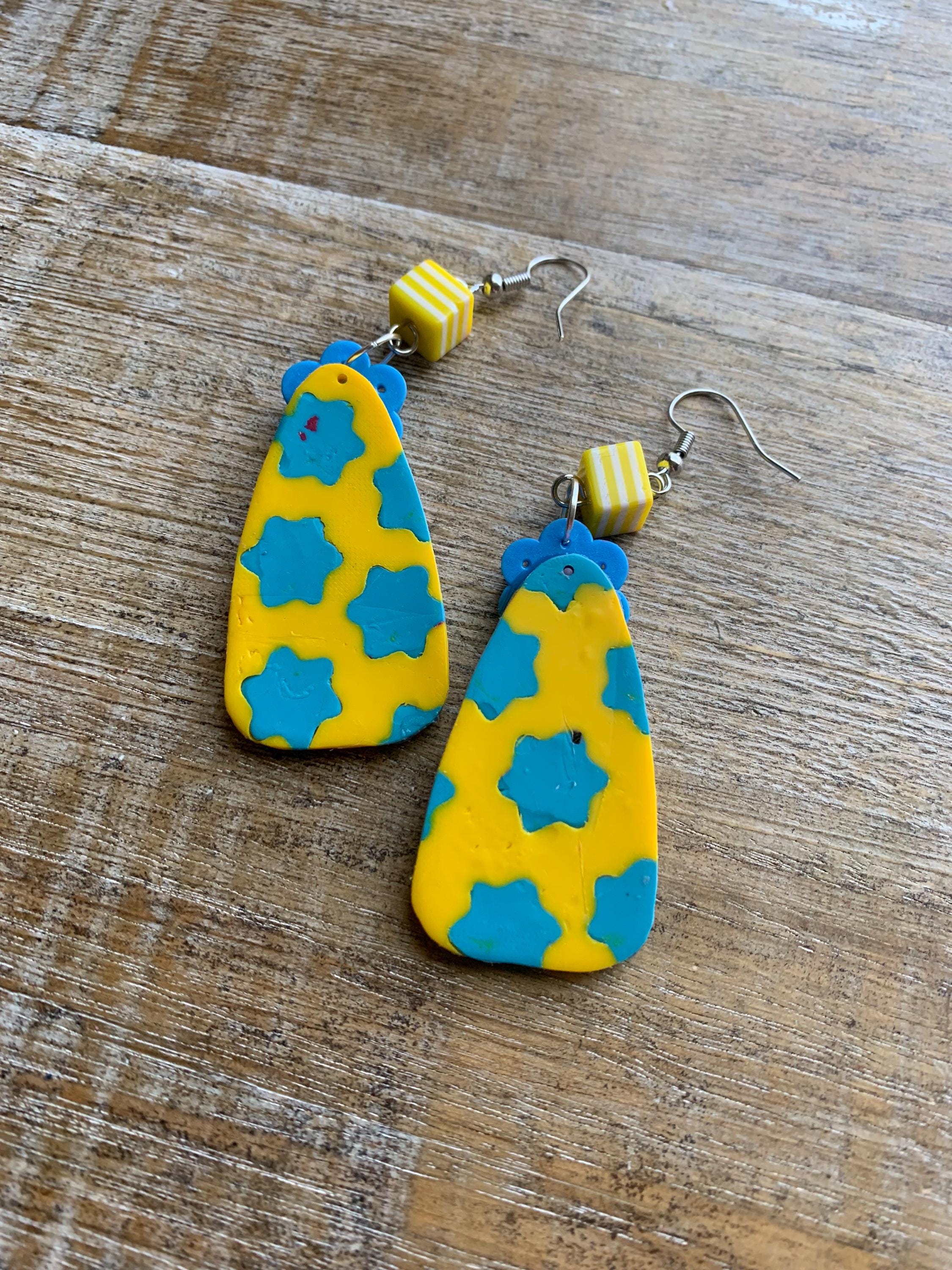 人気【VINTAGE HOLLYWOOD】Mini Daisy Post Earring (Yellow) 즐거운 온라인 쇼핑공간에 오신 것을 환영합니다!