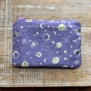Monedero celestial, llavero wiccano, monedero, neceser, billetera gótica espacial, portadocumentos, billetera de tela, bolsa con cristales de Halloween