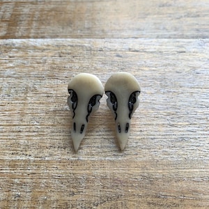 Raven Skull 7.8mm Gothic Plugs Halloween Gauges Skull Plugs Crow Gauges 8mm Raven Plugs Wood Plugs Gauges 5/16 Inch Wood Plugs 0g Plugs