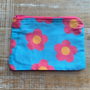 Retro mod portemonnee portemonnee Flower Power mod blauw roze tas portemonnee make-up tas retro bloem madeliefje portemonnee ID-houder stoffen portemonnee bloem jaren 1970