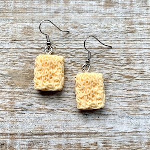 Ramen Noodles Clip op oorbellen soep oorbellen Ramen oorbellen Kawaii voedsel clip Ramen noedels soep cadeau Maruchan noedels oorbellen oorhangers
