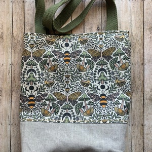 Cottagecore Shoulder Bag Bee Purse Mushroom Shoulder Purse Bag Fabric Handbag Purse Cottagecore Purse Mushroom Tote Handbag