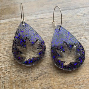 Pot Leaf Purple Glitter Hoop Earrings Resin Mary Jane Smoker Leaves Earrings Tunnel Gauge Hoops Earrings Gothic Dark Gray Sparkle Earrings