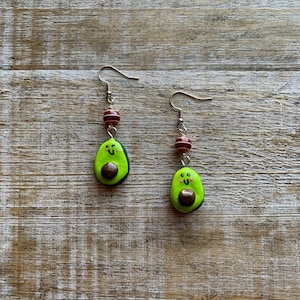 Kawaii Avocado Ohrringe Polymer Clay Süße Avocado Ohrringe Beste Freund Geschenk Lustige Ohrringe entzückende Avocado Tunnel Messohrringe