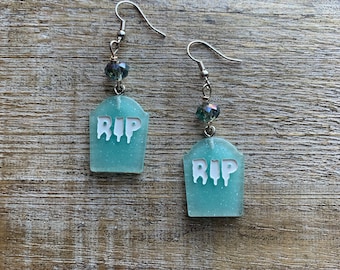 Pastel Goth Earrings Kawaii RIP Tombstone Pastel Tombstone Rest In Peace Earrings Gothic Creepy Cute Clip On Earrings Ear Hangers Gauges