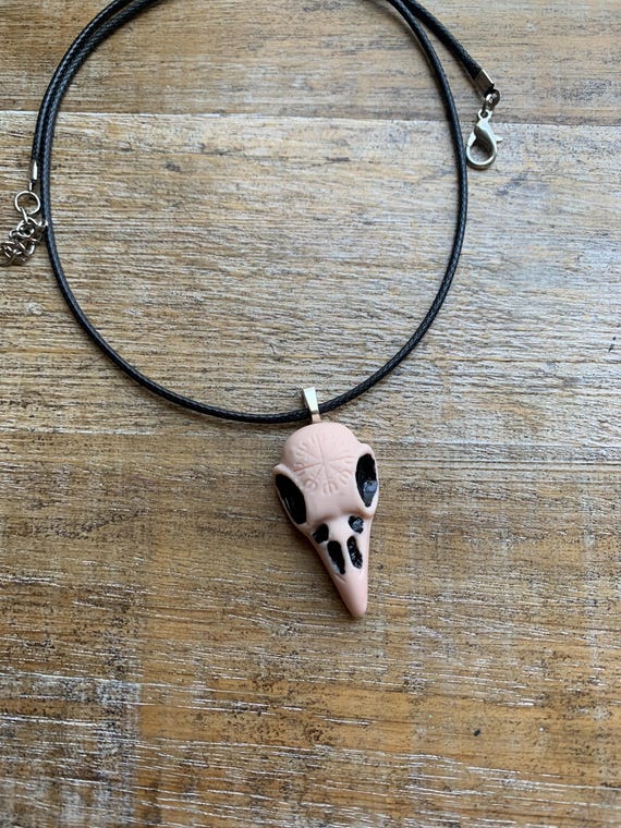 アクセサリー Archive vkei Raven Relic necklace 14th Viking Helm of Awe Raven Skull Necklace Painted Polymer Clay Black