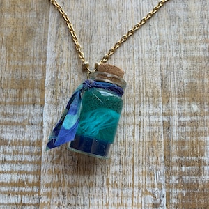 Jellyfish Necklace Sea Necklace Jellyfish Terrarium Necklace Ocean Necklace Jellyfish Miniatures Necklace Jellyfish Vial Necklace Blue Ocean