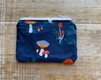 Mushroom Coin Purse Cottagecore Keychain Bag Coin Purse Mushrooms Zippered Pouch ID Holder Wallet Zipper Hippie Cottagecore Zipper Pouch