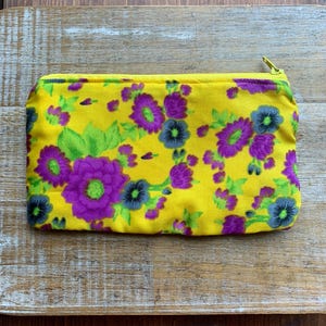 Retro Vintage Wallet Purse Flower Power Mod Yellow Purple Bag Coin Purse Cosmetic Bag Retro Daisy Wallet Holder Fabric Wallet Flower 1970s