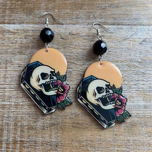 Tattoo Earrings Skull Coffin Dangles Laser Cut Wood Halloween Black Tattoo Earrings Oddity Weirdcore Creepy Tattoo Art Earrings Gift Gothic