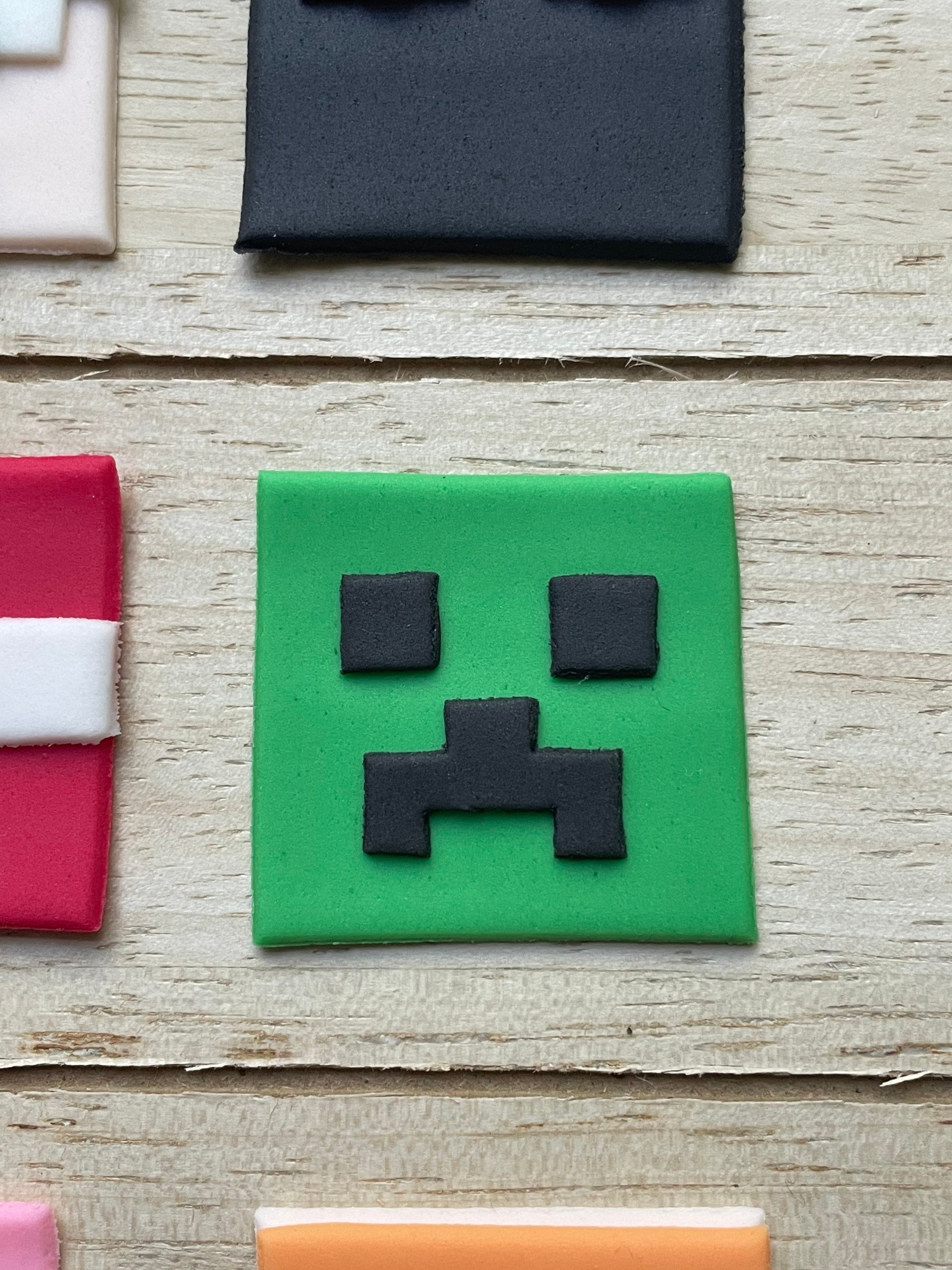 12 Minecraft Fondant Cupcake Toppers