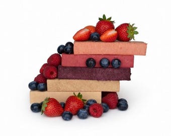 フルーティースティックスまたはアイランドスティックス - 5個入り - ウサギ、モルモット、ジャービル、ハムスター、チンチラ、ラット、マウス、鳥用のフルーツ風味の噛むおもちゃ