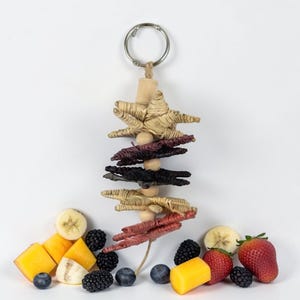 Falling Stars Kabob Chew Toy – Flavored Grapevine Stars for Small Animals