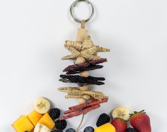 Falling Stars Kabob Chew Toy – Flavored Grapevine Stars for Small Animals