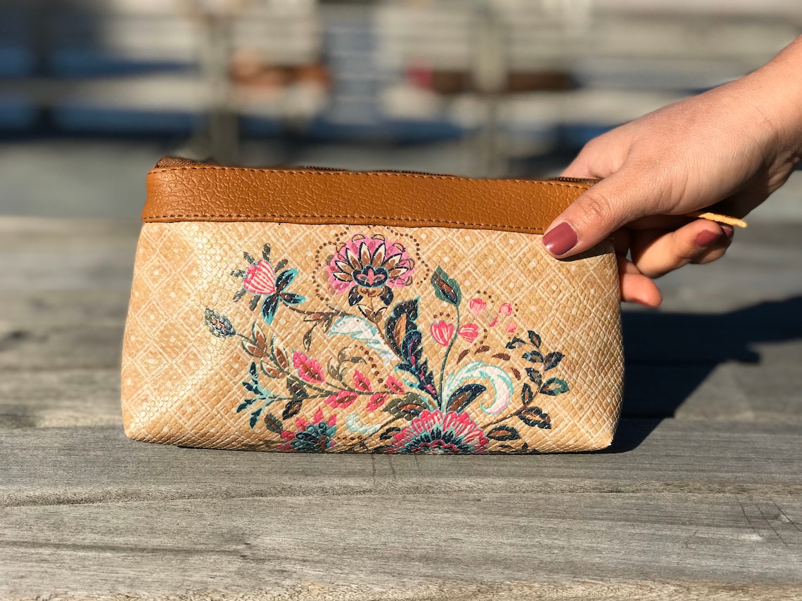 Damen Handtasche Klassisches Design Veganes Leder Elegant und Geräumig